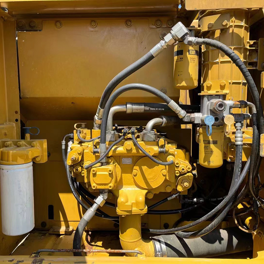 — Caterpillar 320D detail photo 3