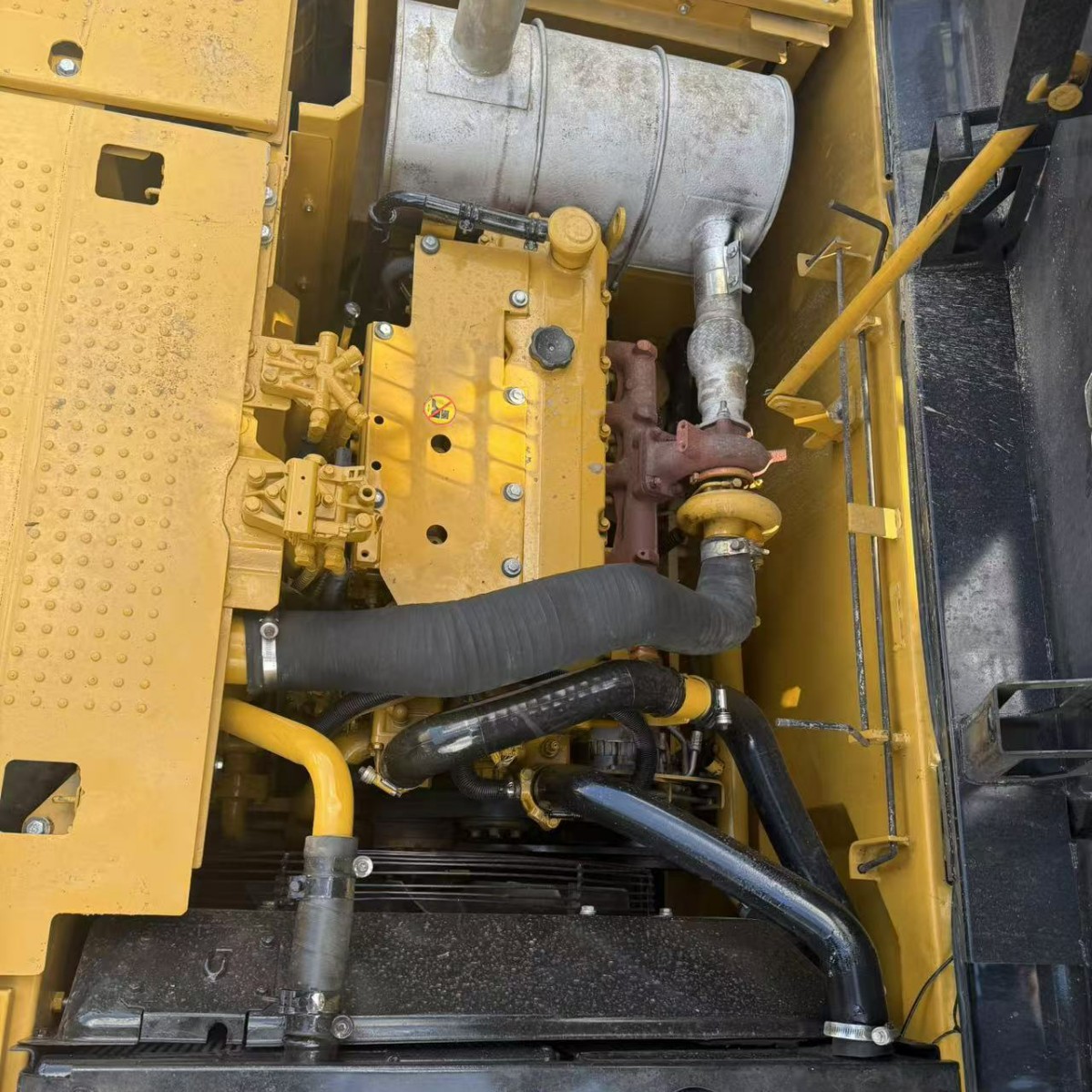 — Caterpillar 320D2 detail photo 4