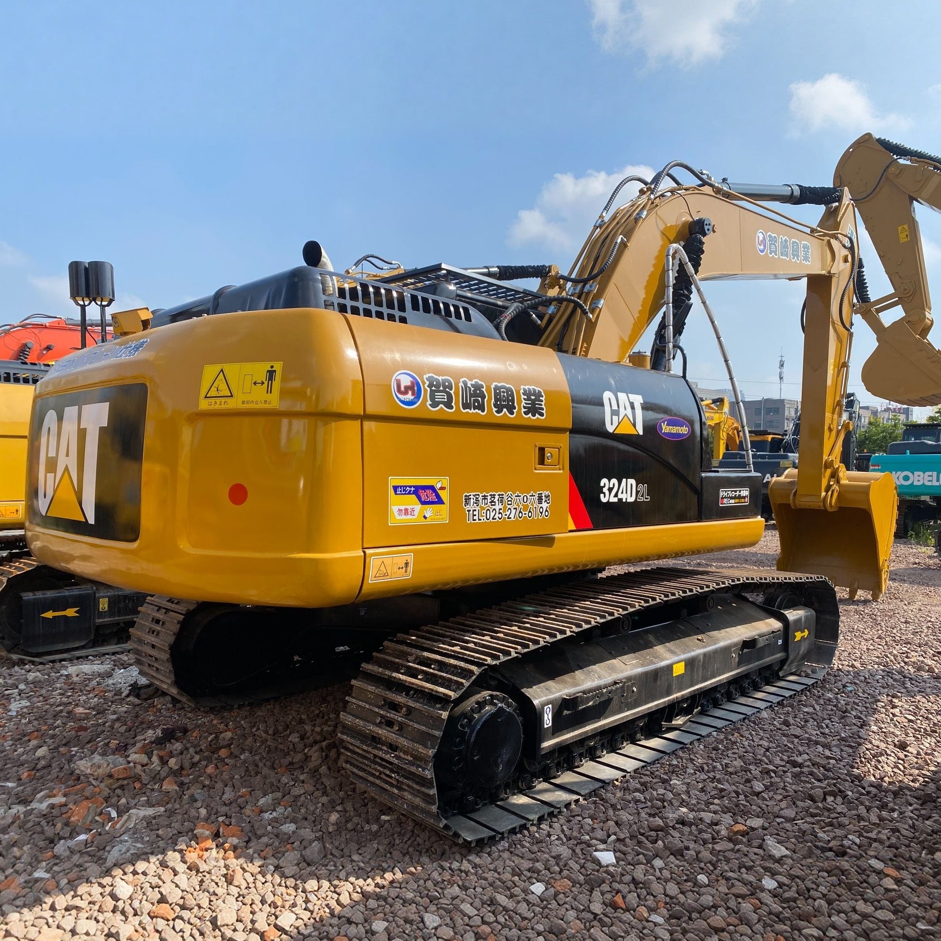 — Caterpillar 324D2