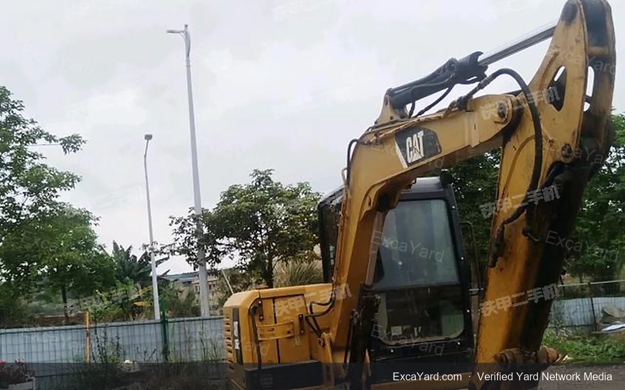 2018 Caterpillar 3055E2
